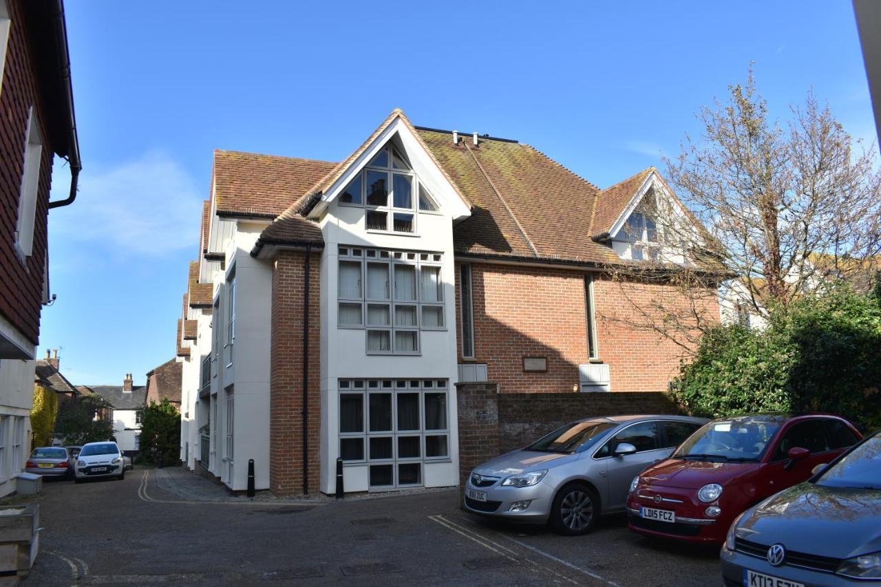 Super Funky Spire View Cottage - Free Gated Parking - Ultra Wifi Canterbury Exteriör bild