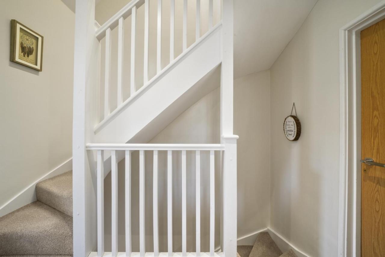 Super Funky Spire View Cottage - Free Gated Parking - Ultra Wifi Canterbury Exteriör bild